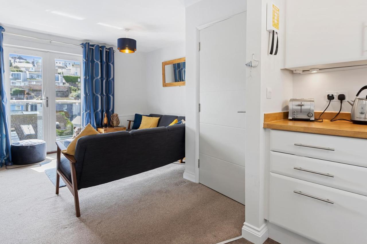A Modern And Cosy Apartment Just Yards From Brixham'S Bustling Harbourside Exterior foto